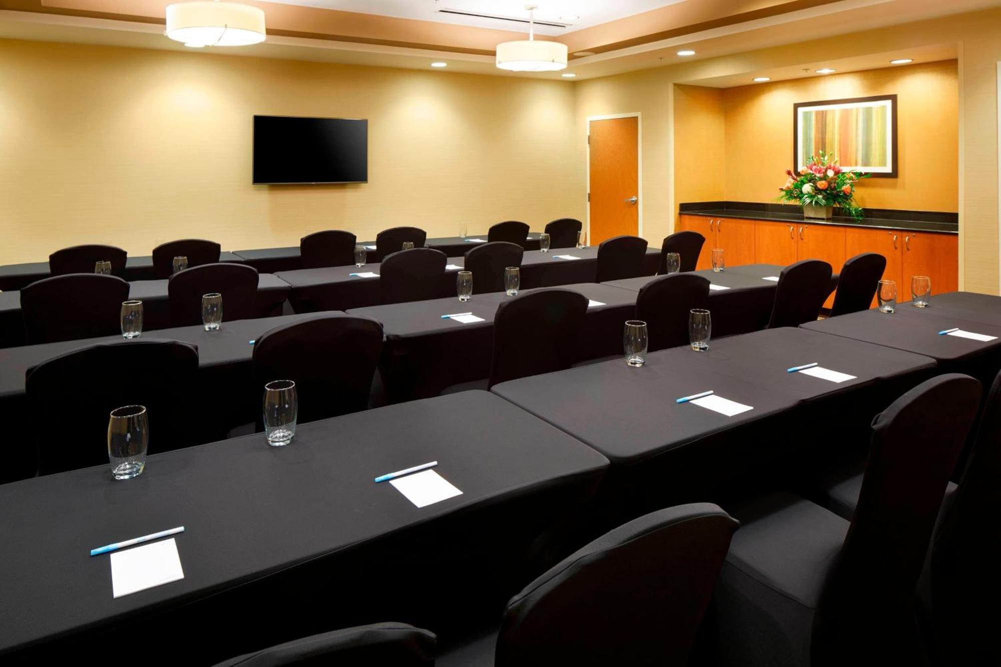 Fairfield Inn & Suites By Marriott Cumberland Esterno foto