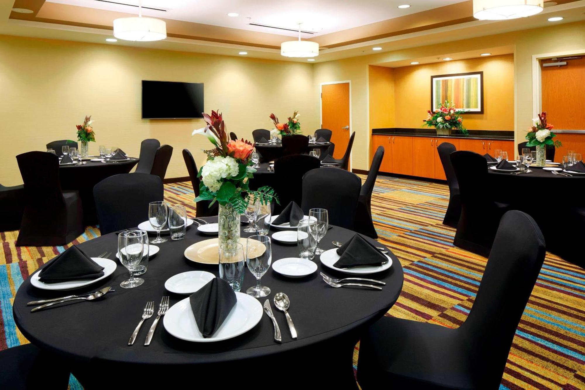 Fairfield Inn & Suites By Marriott Cumberland Esterno foto