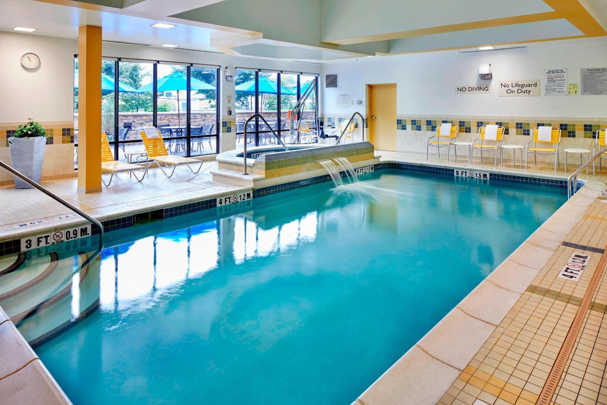 Fairfield Inn & Suites By Marriott Cumberland Esterno foto
