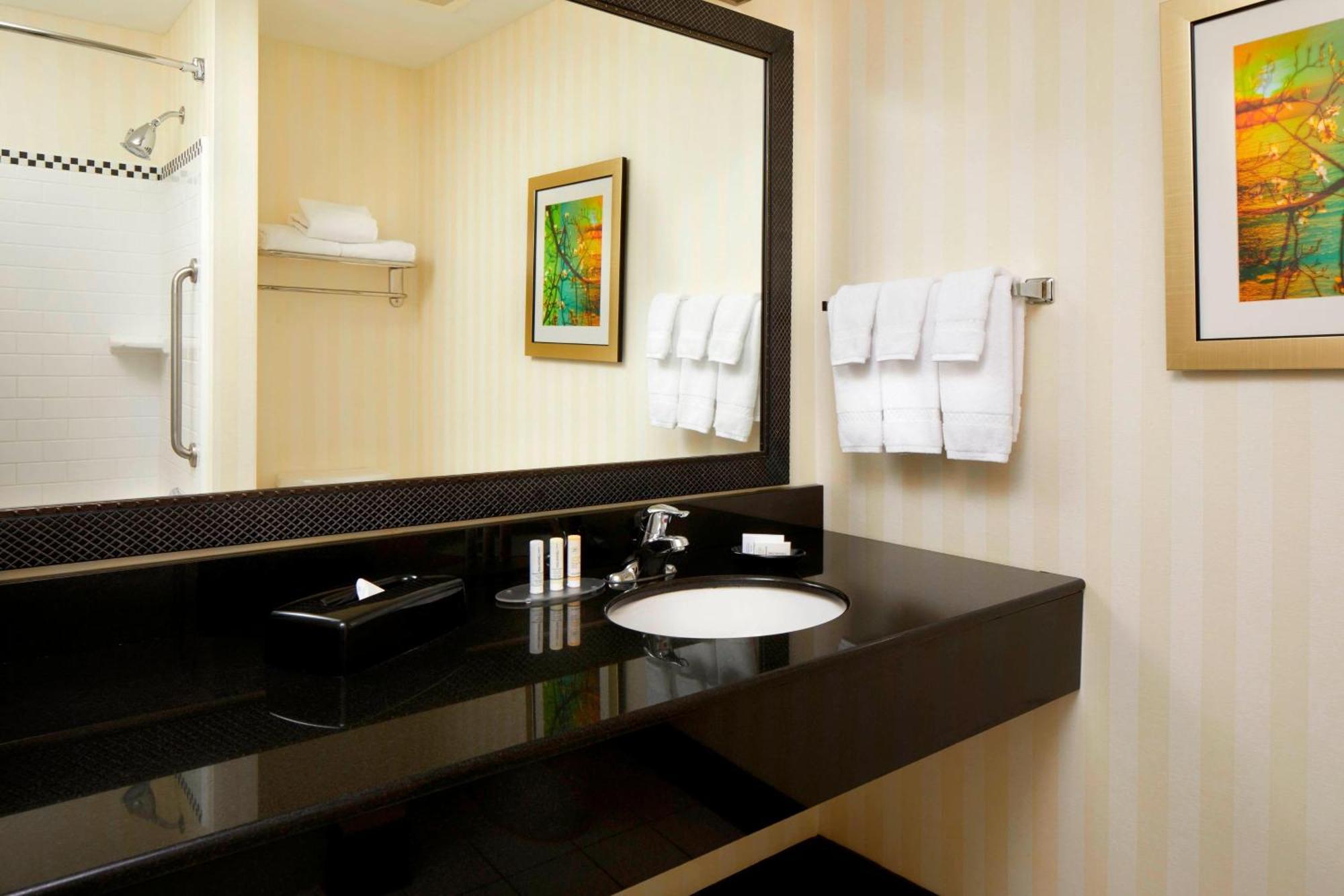 Fairfield Inn & Suites By Marriott Cumberland Esterno foto